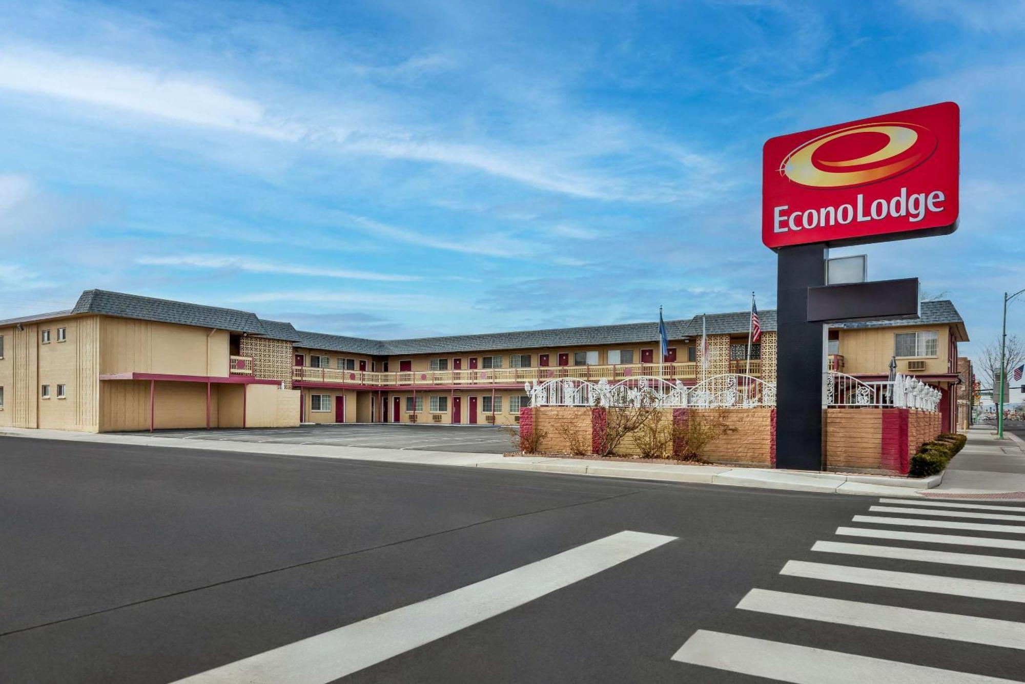 Econo Lodge Fallon Naval Air Station Area Экстерьер фото