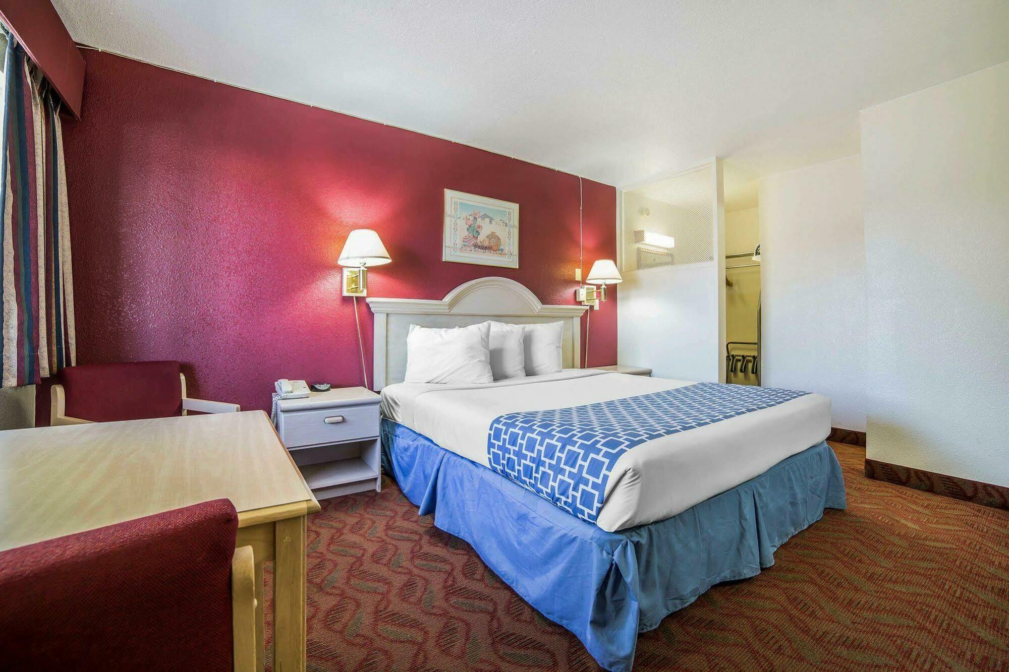 Econo Lodge Fallon Naval Air Station Area Экстерьер фото