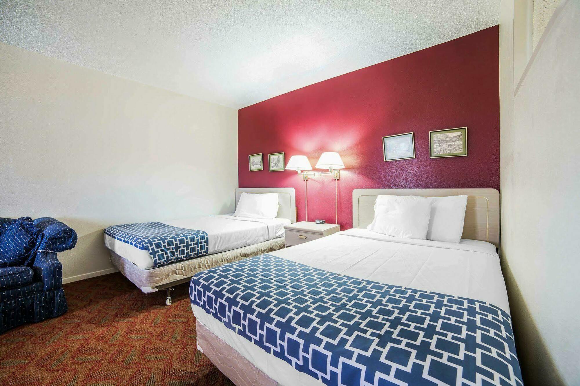 Econo Lodge Fallon Naval Air Station Area Экстерьер фото
